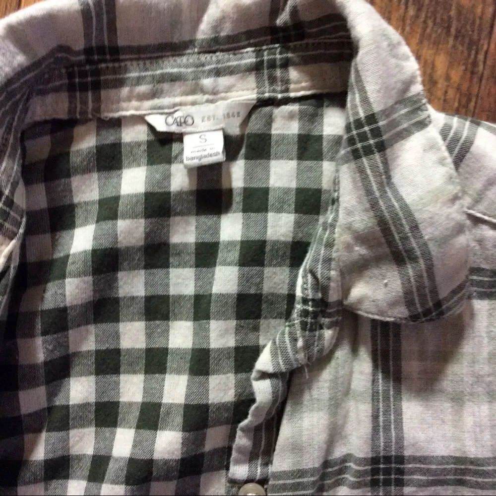 CATO Size Small Plaid Button Up Shirt Gray - Picture 5 of 5
